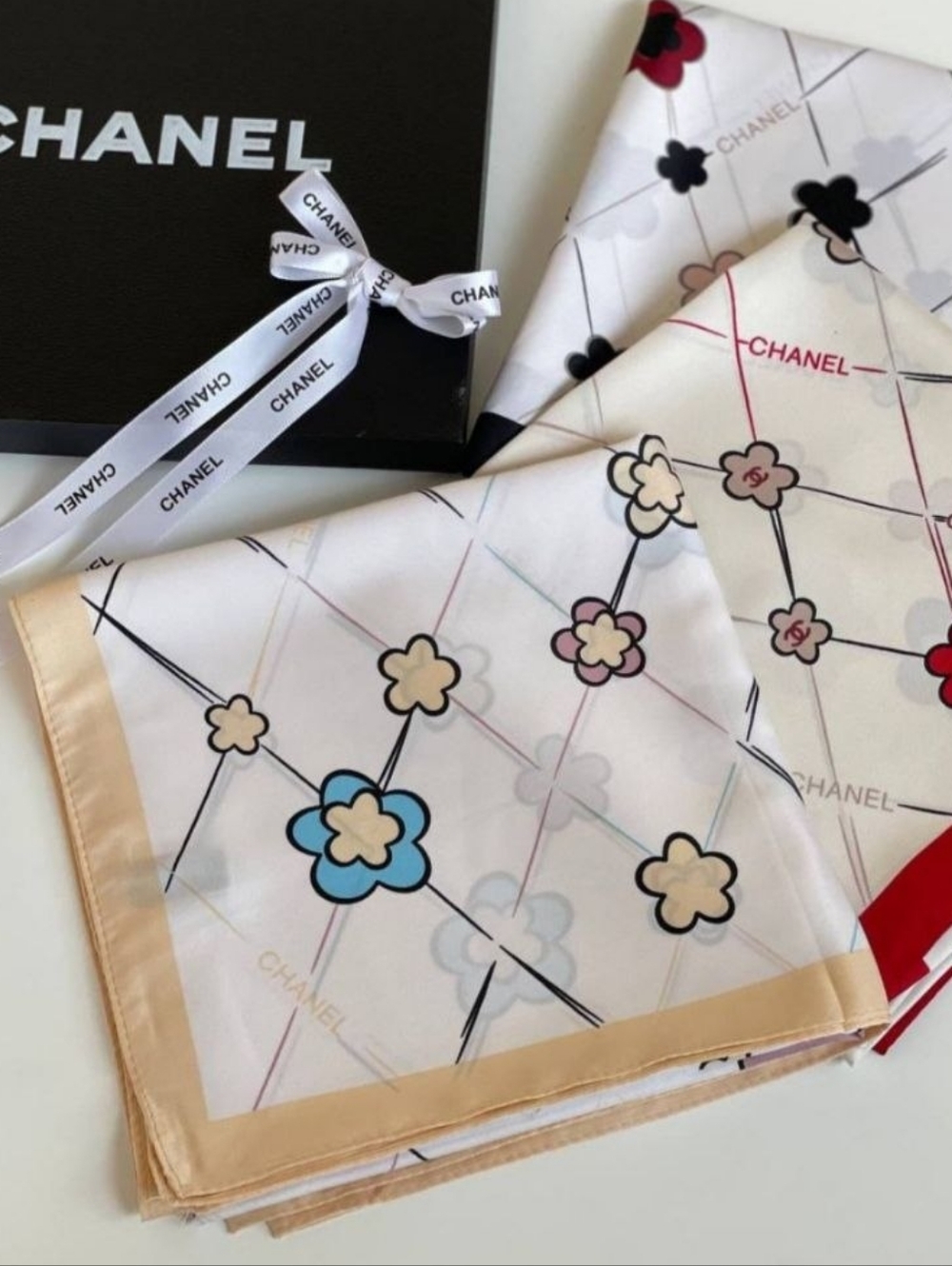 Elegant 100%silk Twill Scarf Italy 90/90cm